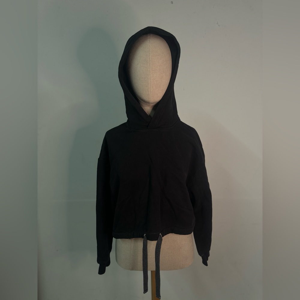 Black cropped hoodie women’s size S